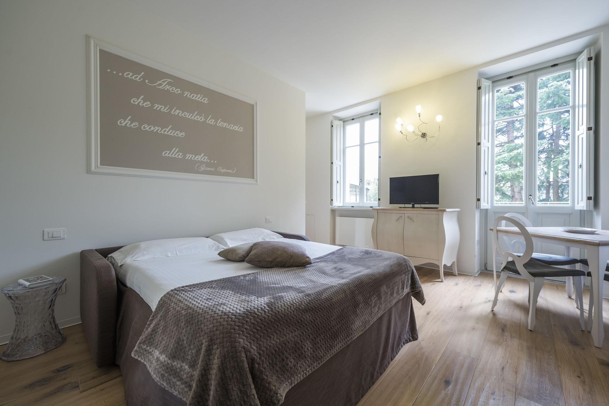 Villa Italia Luxury Suites And Apartments Арко Екстериор снимка