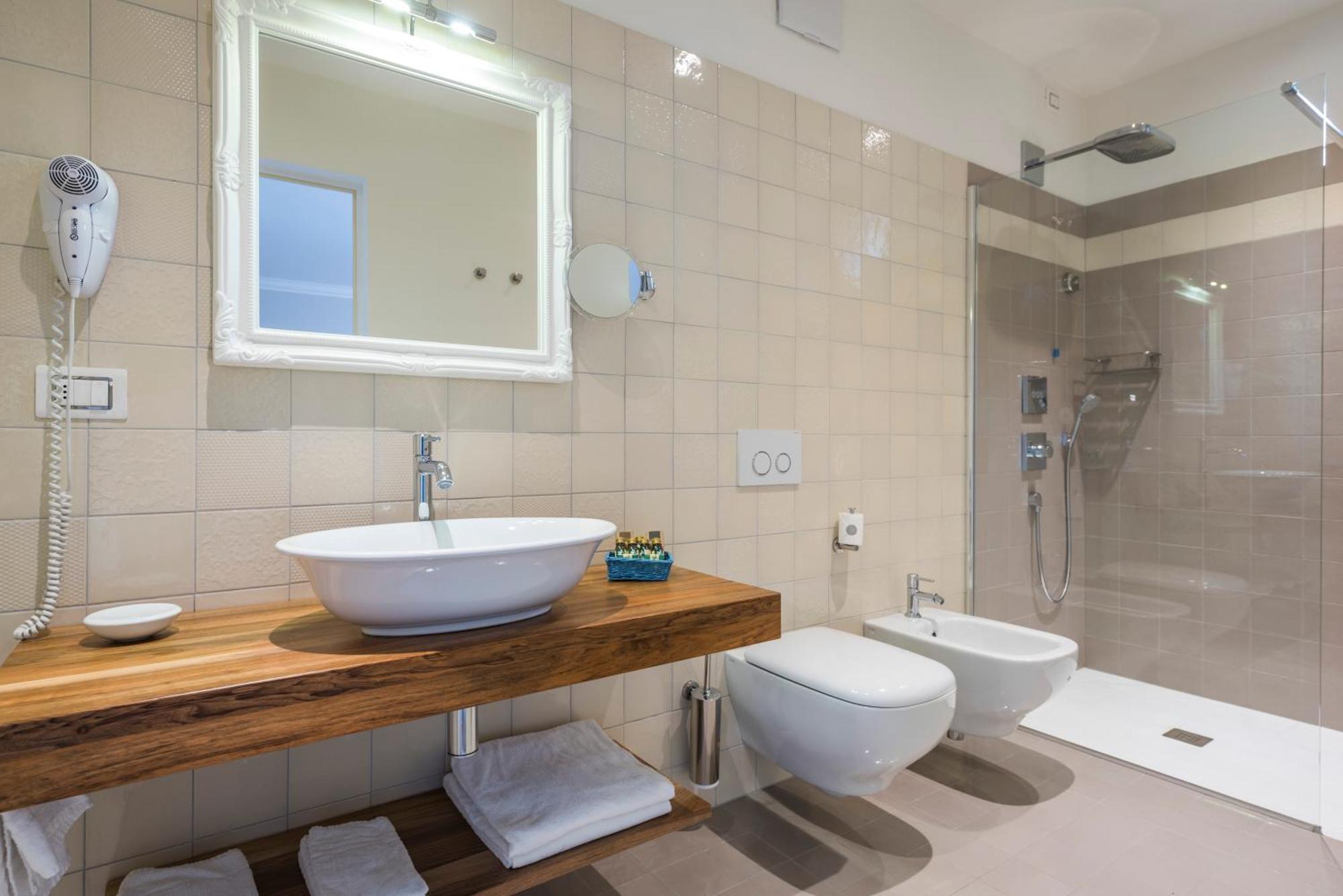 Villa Italia Luxury Suites And Apartments Арко Екстериор снимка