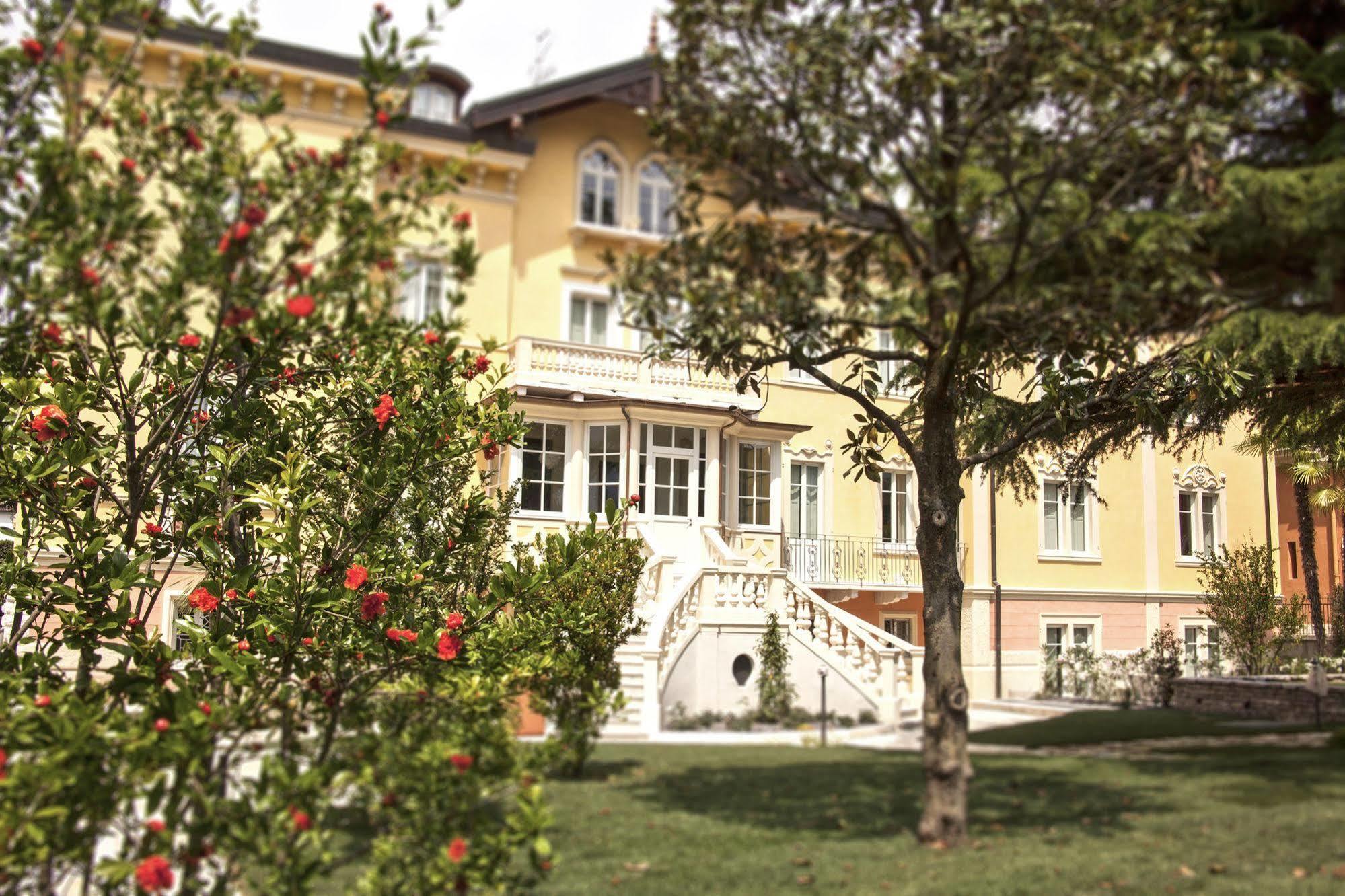 Villa Italia Luxury Suites And Apartments Арко Екстериор снимка
