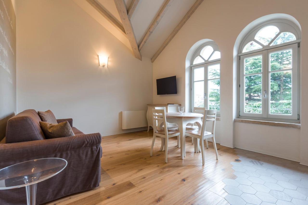 Villa Italia Luxury Suites And Apartments Арко Екстериор снимка